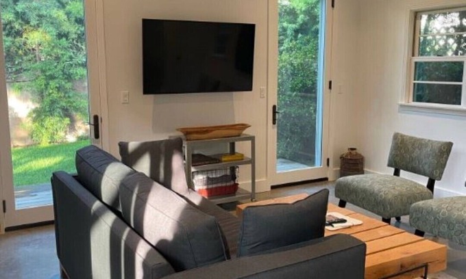 Sunset Park Casa | Private guesthouse with gated pathway entrance and private yard.