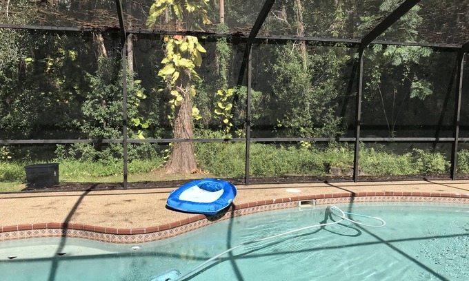 River Side Village Casa | Piscina privada climatizada y jacuzzi en el tranquilo barrio
