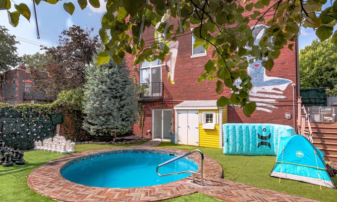 Southwark Casa | Private Heated Pool with City views and Gym!