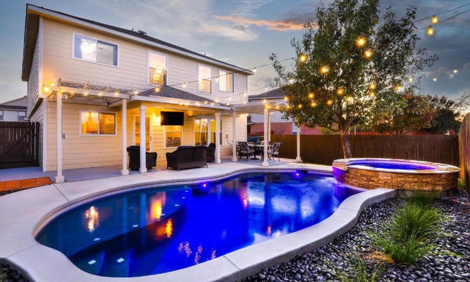Wetmore Casa | Private Heated Pool & Hot Tub, 4BR Gameroom