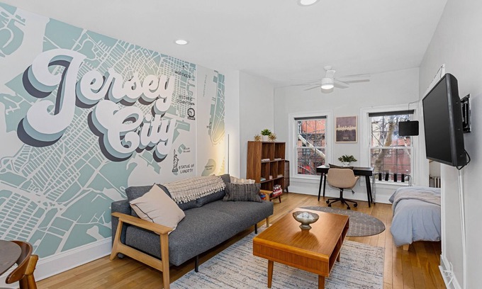 Harsimus Cove Casa | Private home 20 mins from NYC!