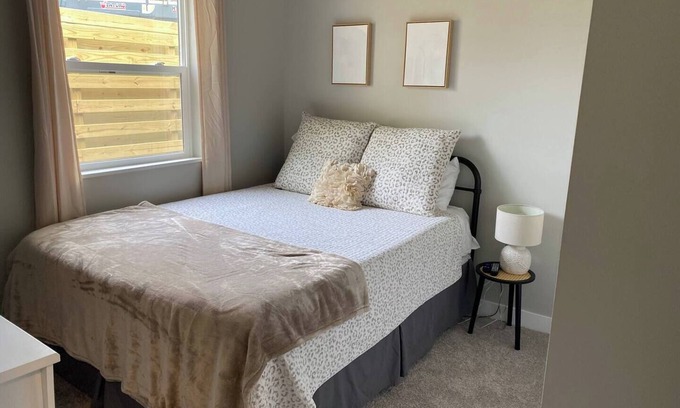 Acme Casa | Private Home 5 mins to Horse Show/Hiking/Golf