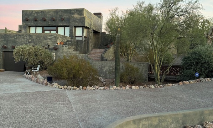 Mesa del Oro Casa | Private home against Superstition Mountains