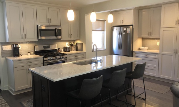 Green Tree Casa | Private Home, Close to Town, With Modern Living