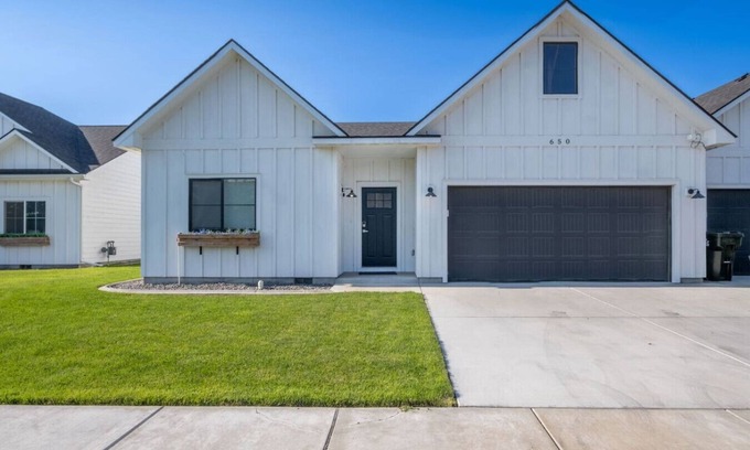 Boardman Apartamento | Private Home, Garage & Yard - #650