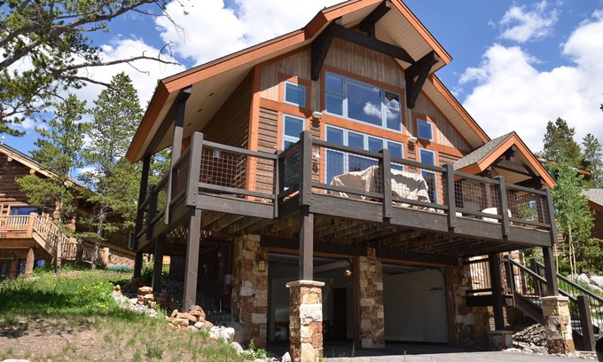 Woodmoor Casa | Jacuzzi privado, excelentes vistas, pinos, Wi-Fi, Conexión Shuttle, 3 Bed / 3 Bath