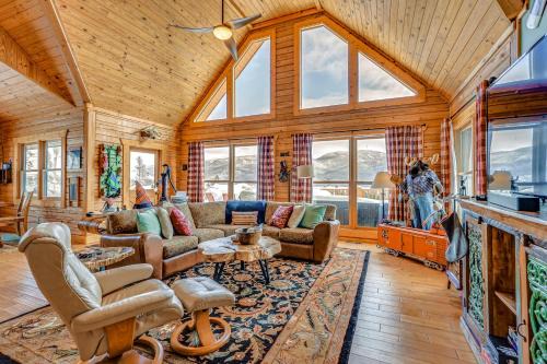 Grand Lake Casa | Private Hot Tub Mtn-View Grand Lake Cabin!
