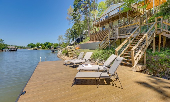 Talladega Casa | Waterfront Vacation Home on Logan Martin Lake!