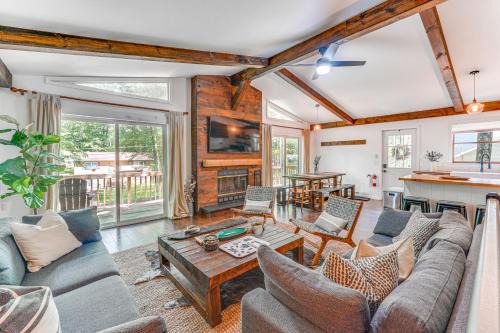 Pocono Summit Casa | Private Hot Tub Tree-Lined Poconos Home!