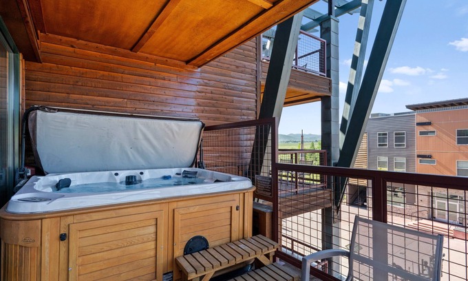 Kimball Junction Condominio | Private Hot Tub – Walk to Dining, Shops & Olympic Park – Great Amenities