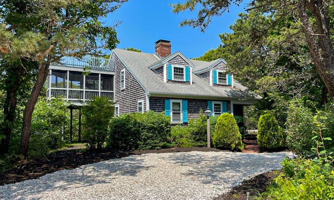 North Truro Casa | Private house steps to beach with deck, W/D, games, & AC