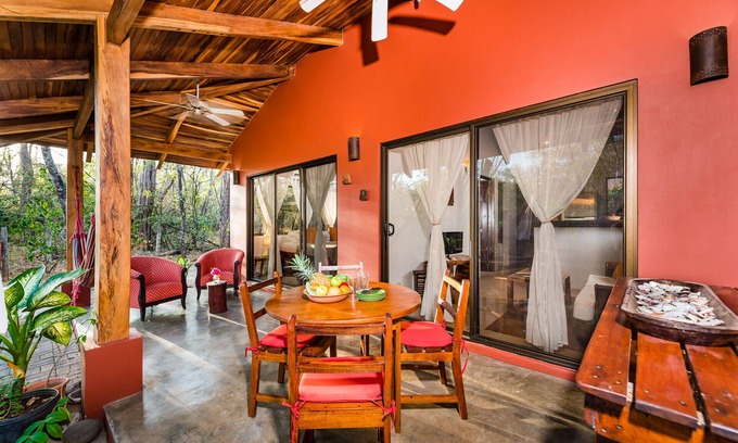 Palm Beach Estates Casa | Casa Rustica 1 - Boutique Style Beach House a pocos pasos del surf
