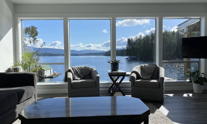 Sproat Lake Casa | Casa privada frente al lago en el hermoso lago Sproat