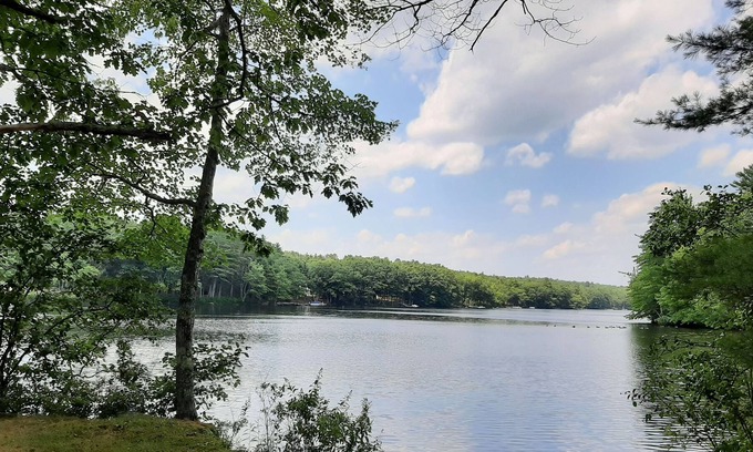 Bristol Cabaña | Private Lakefront Cottage Retreat