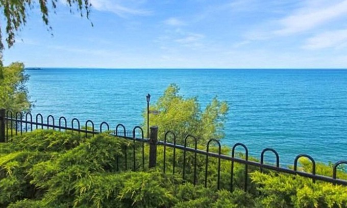 Grimsby Casa | Private Lakefront Estate House - Lake Patio - Indoor Pool