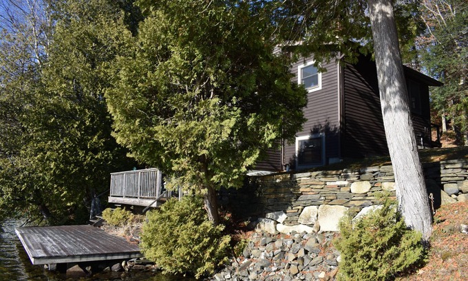 Glover Casa | Private lakeside home perfect for romantic getaway for two couples