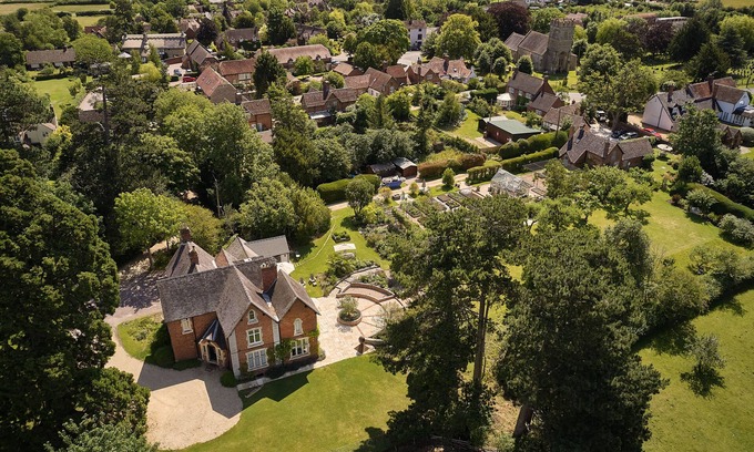 Wickhamford Cabaña | Private location, North Cotswolds, Perfect couples retreat