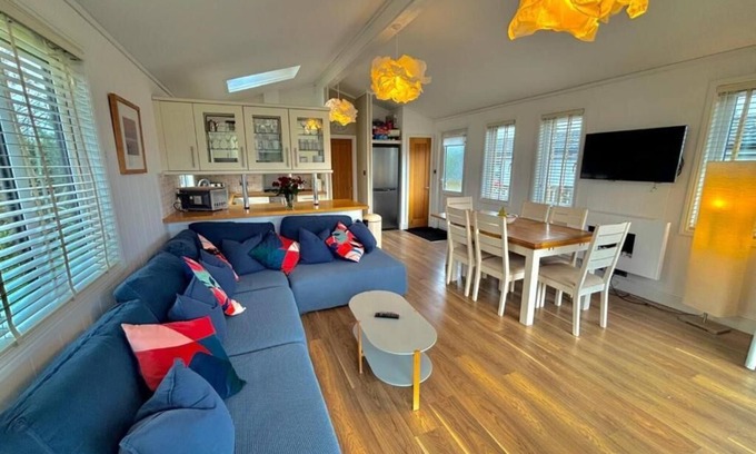 Salcombe Cabina | Private Lodge in a beautiful surroundings. Salcombe town 10-15 mins by car.