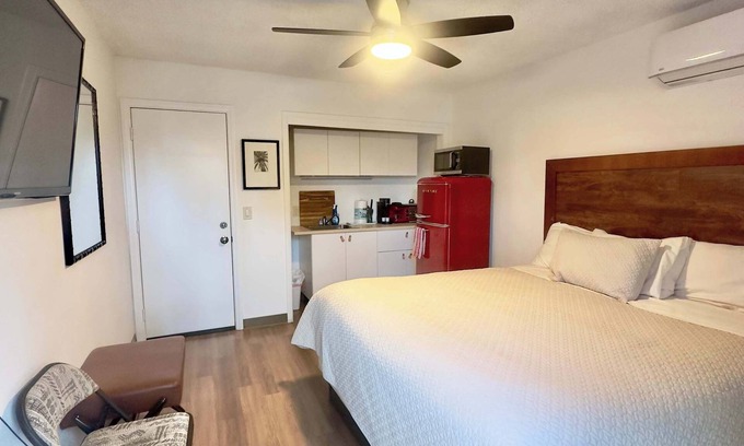 Westside Costa Mesa Casa | Red Fridge Hideaway Private & Comfortable Studio!