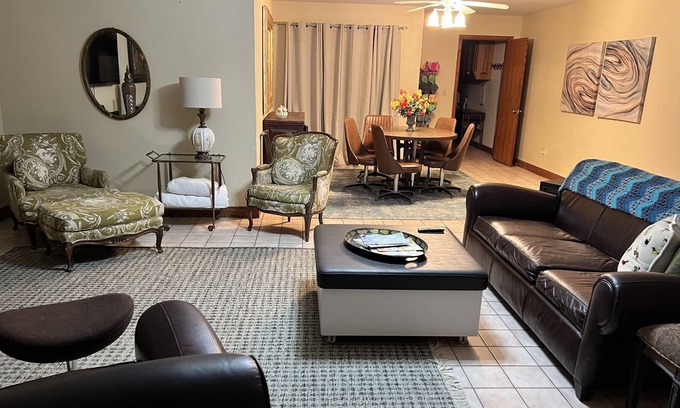 Fayetteville Casa | Private lower level -country living within minutes of town