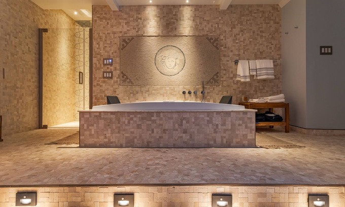 Boynton Beach Casa | Luxurious Pool & Spa getaway... Prime Location in Boynton Beach!