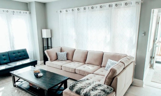 Utica Casa | Private Modern Two Bedroom Sunset Getaway!