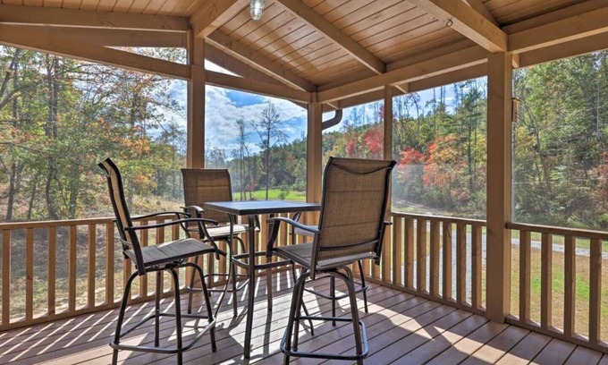 Purlear Cabina | Private Mountain Escape W/Hot Tub, Creekside