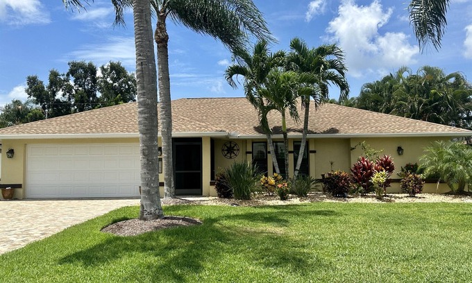 Palm River Estates Casa | Private oasis w/ heated saltwater pool close to the beach in great neighborhood