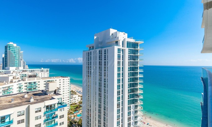 Hollywood South Central Beach Complejo | Private Ocean Condos - Hyde Beach Resort