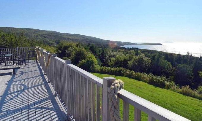 Margaree Harbour Casa | NUEVO LISTADO - RETIRO PRIVADO FRENTE AL MAR!