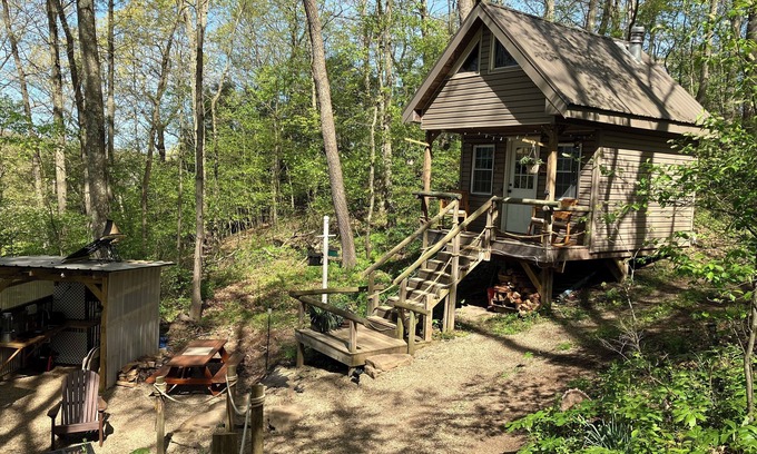 Negley Cabina | Private off grid cabin nestled on 40 acres at historic Camp Bouquet