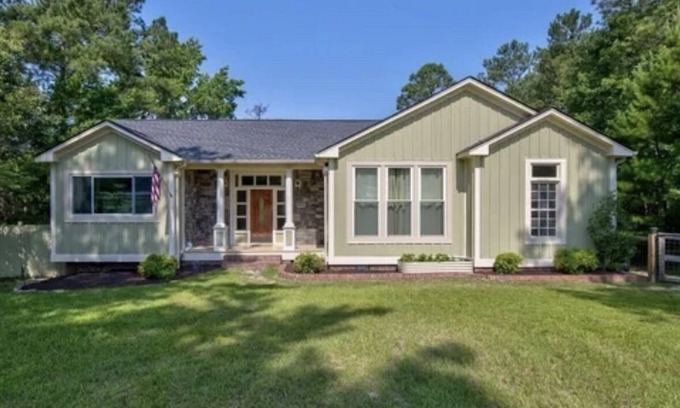Camden Otro | PRIVATE one bed, one bath and separate entrance at Revolving Door Ranch