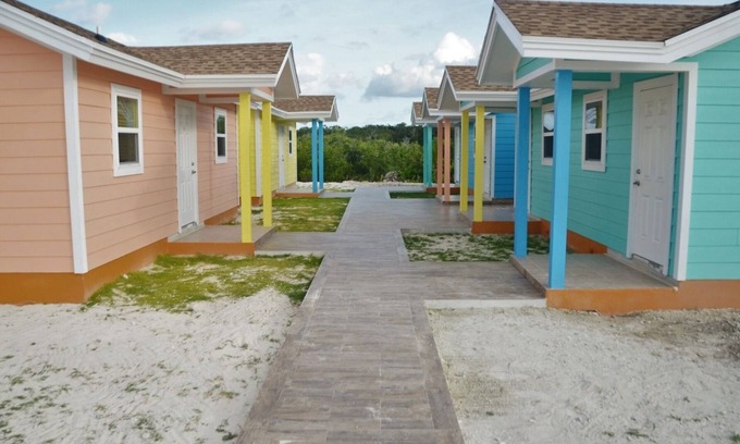 Rolleville Cabaña | Private One Bedroom Cottage- Bonefish Creek