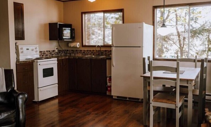Regional District of Nanaimo Cabina | Private one-bedroom cottage with an ocean view