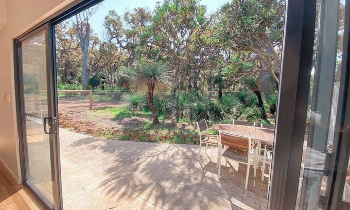 Yallingup Casa | Private One-Bedroom Studio Nestled in Bushland