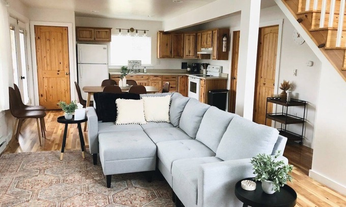 Rushville Casa | Private & Peaceful Lakehouse w/ Hot tub + King bed