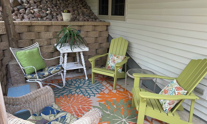 Plymouth Apartamento | Private, Peaceful Retreat near Road America