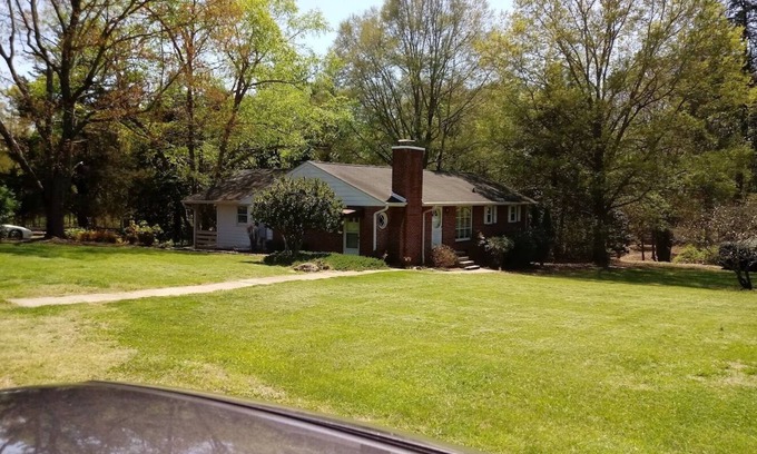 Greensboro Casa | Private & Peaceful w/Hot Tub, Fireplace, Popcorn Machine. 15 Mins to Everything