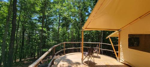 Lenoir Otro | Private place for rest in the forest Tent 1 Forrest Cump