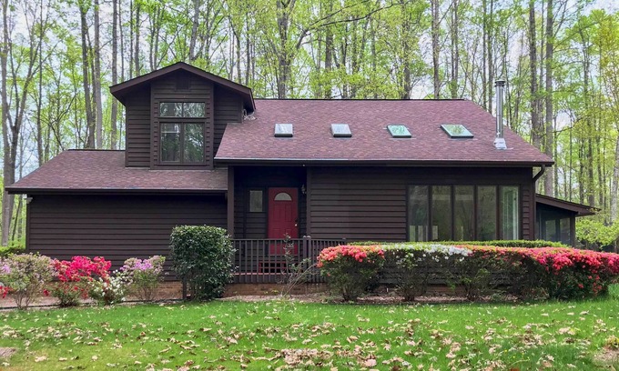 Randolph County Casa | Private Pleasant Garden Escape w/ Deck & Yard