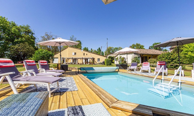 Levignac-de-Guyenne Casa | Private pool, garden, games room, all on ground floor. Near historic town, shops