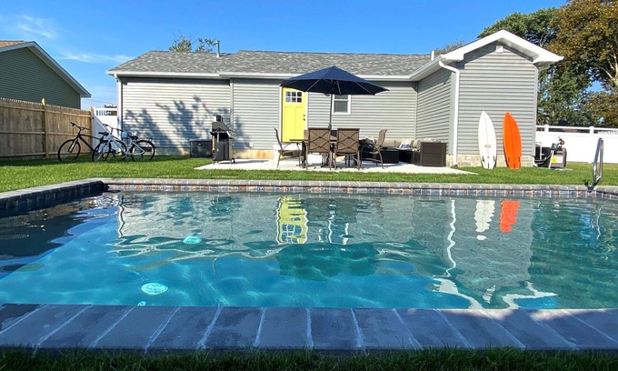 Villas Casa | Private pool and yard with a king primary suite - linens & towels included!