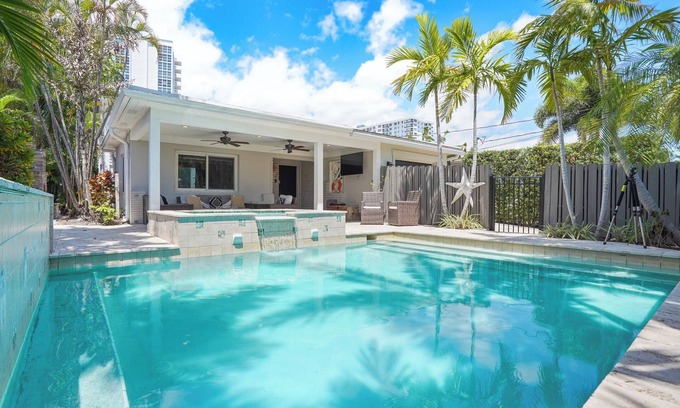 Lauderdale Beach Casa | Private Pool Beach House 300 Steps from the Sand