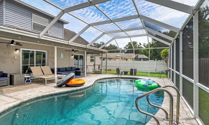 Clearwater Casa | Private Pool + Fire Pit + Mini Golf & Luxury Vibes