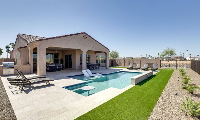Palm Valley Casa | Private Pool & Grill: Modern Goodyear Retreat