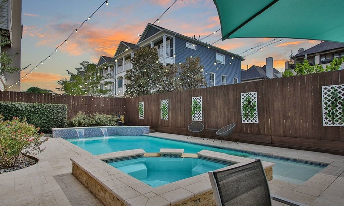 Shady Acres Casa | Private Pool + Hot Tub in Houston Heights - Lovett!