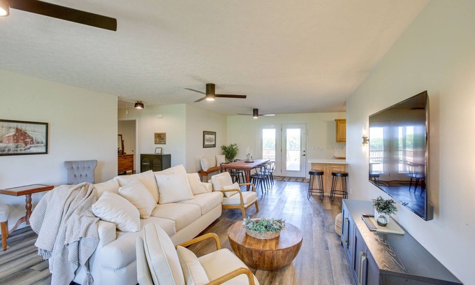 Cedar Hill Casa | Private Pool & Hot Tub: Expansive Cedar Hill Home