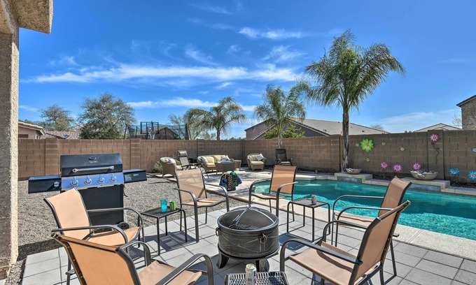 San Tan Valley Casa | ¡NUEVO! San Tan Valley Home w / Pool en el campo de golf!