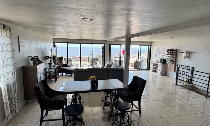 Playas de Rosarito Casa | Private pool next to Lobster Village