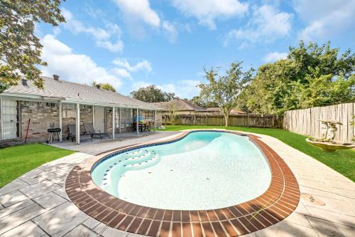 Cloverleaf Casa | Private Pool, Pool Table, Outdoor kitchen,Spa